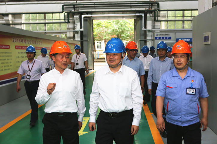 郝鹏旅行考察人生就是博集团所属企业汽轮机公司